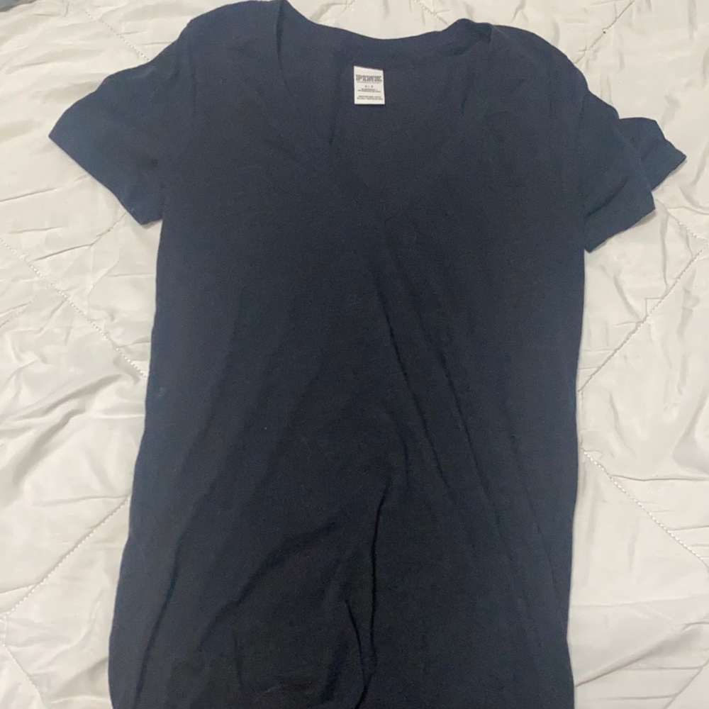 V-neck. Black. Size small petite